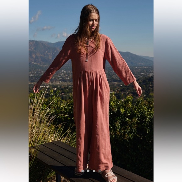 NWT Free People Shiloh Onesie One Piece Cotton Linen in Rose Smoke - Picture 2 of 5